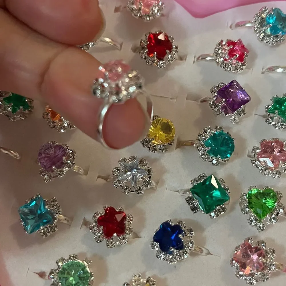 Little girl rings
